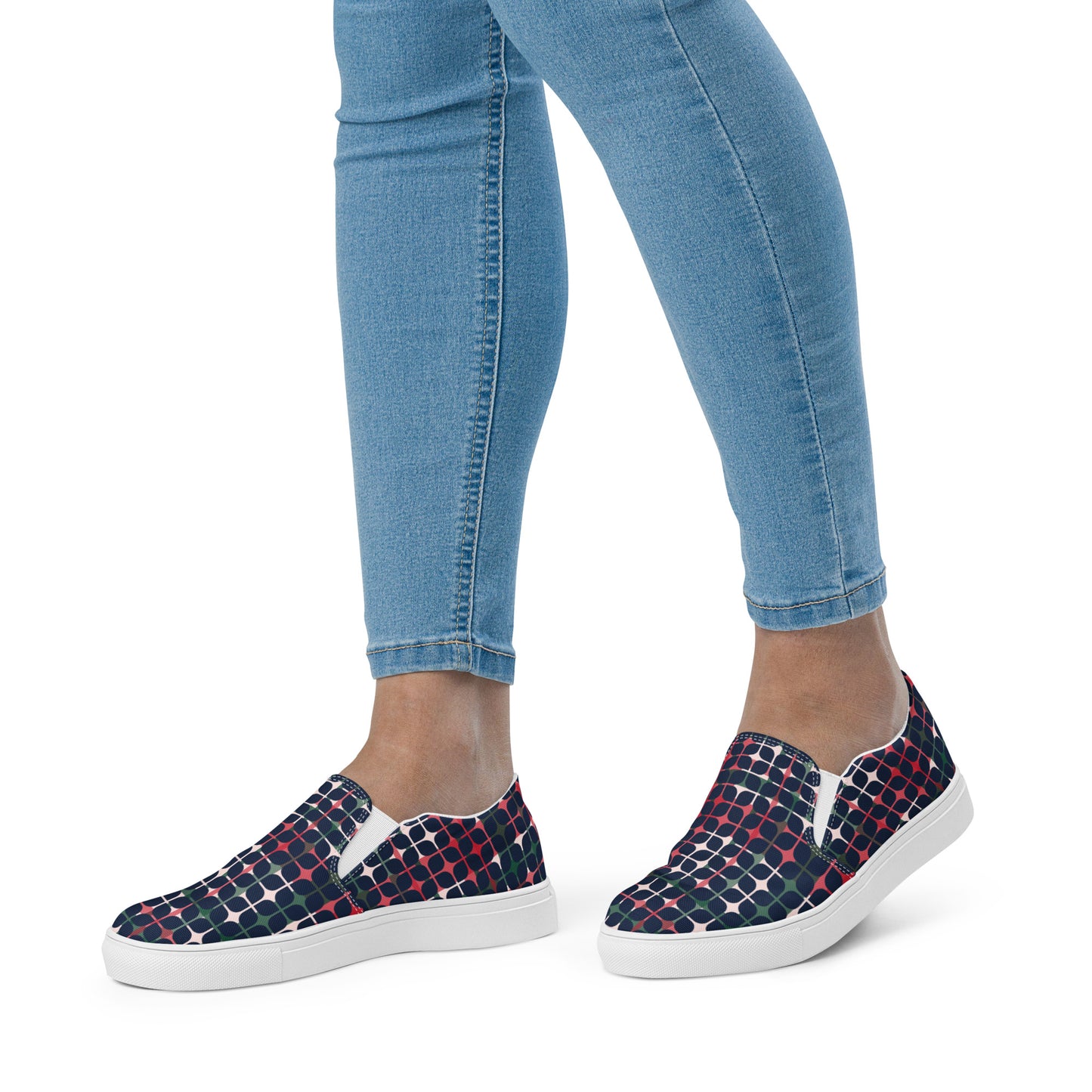 Dynamic Women’s Slip-on Canvas Shoes